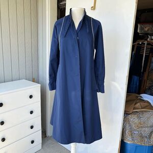 VTG Raindrops by Fleet Street Navy Trench Coat Cream Piping 70s 80s Retro